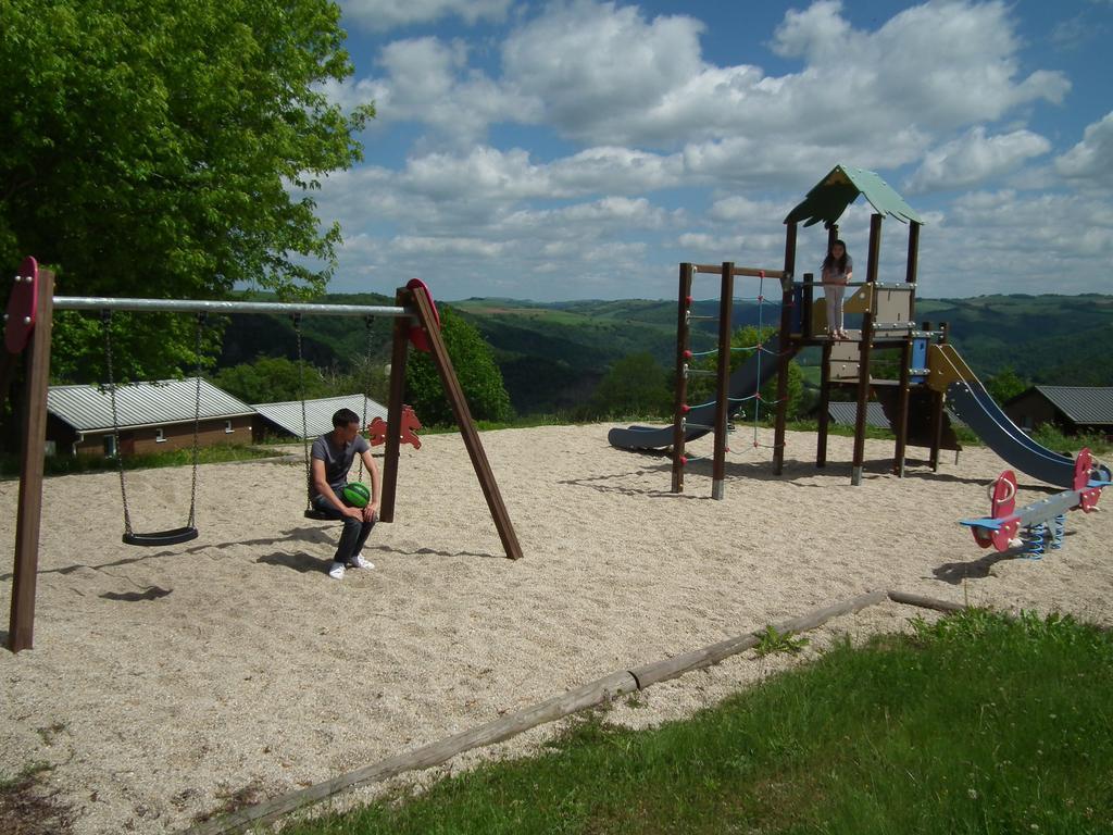 Camping Domaine Vallee Du Tarn Sn Saint-Cirgue Exterior photo
